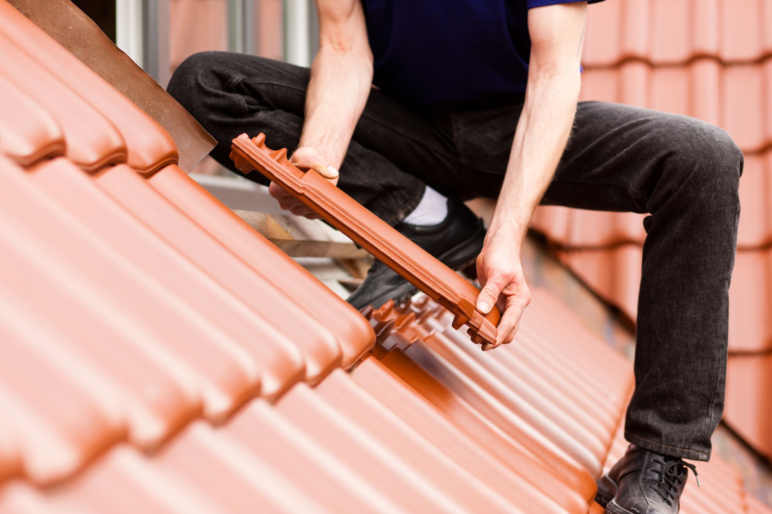 3 Excellent Reasons To Call a Local Roofing Contractor in Sugar Land