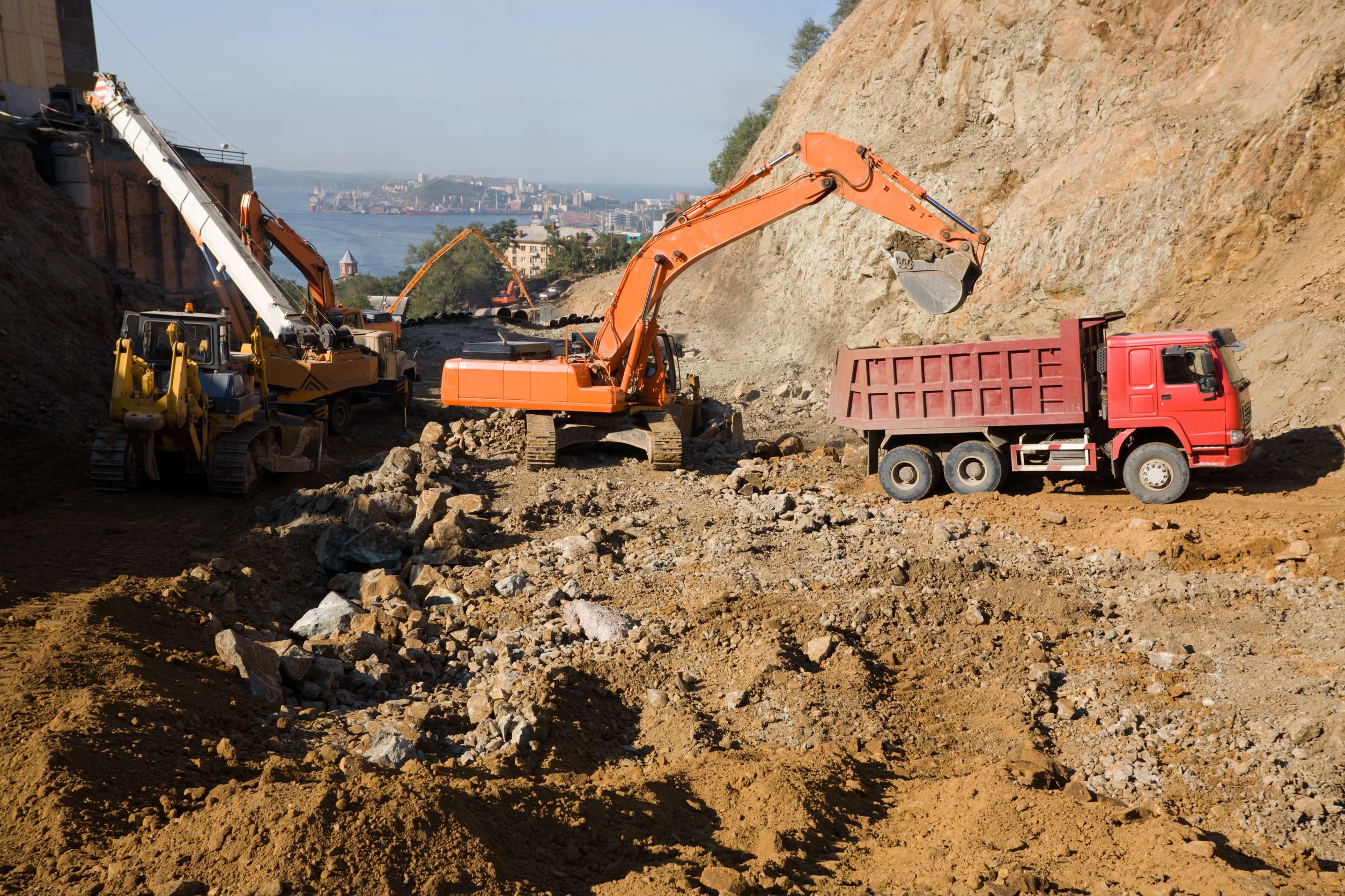 Maximizing Efficiency with Construction Equipment Rental in Cincinnati, OH