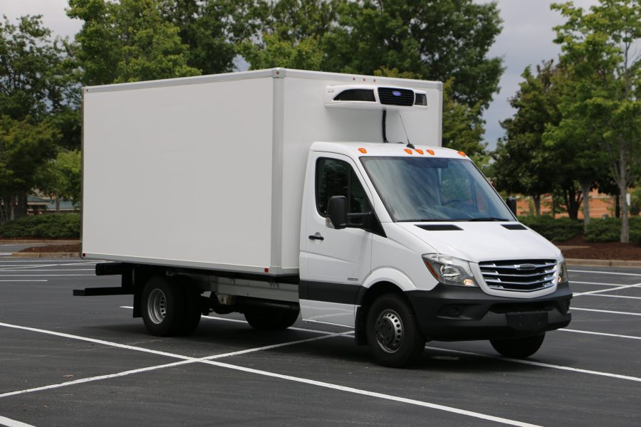 Top Five Benefits of Using a Refrigerated Truck