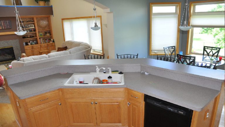 4 Myths About Quartz Countertops For The Kitchen