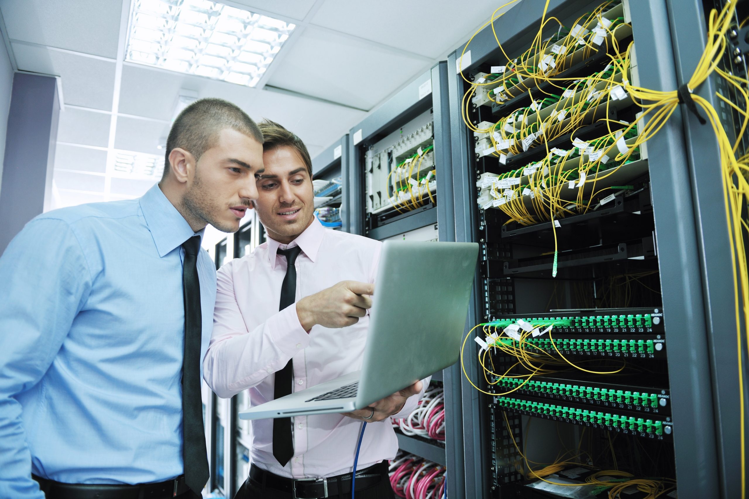 Important Considerations When Outsourcing Your IT Support in Dallas