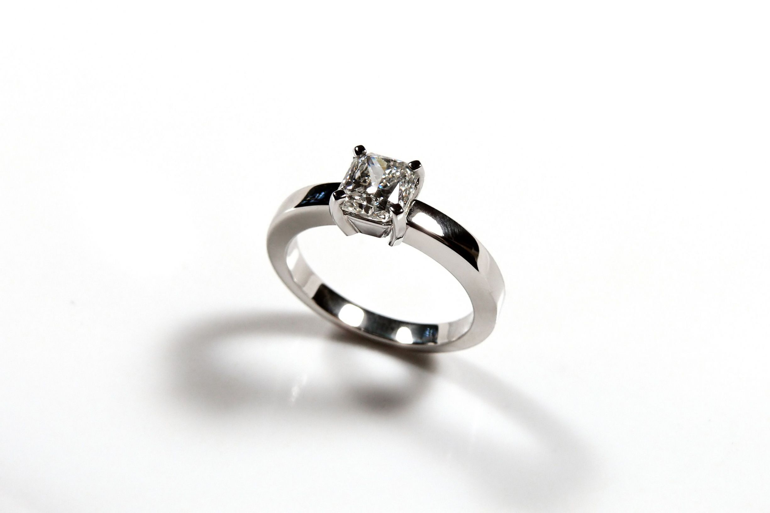 A Guide to Finding the Perfect Diamond Wedding Band in Indiana