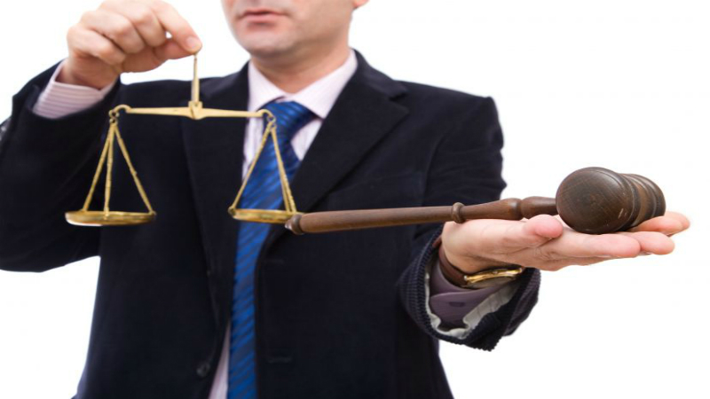 How to Hire a Criminal Lawyer in Singapore