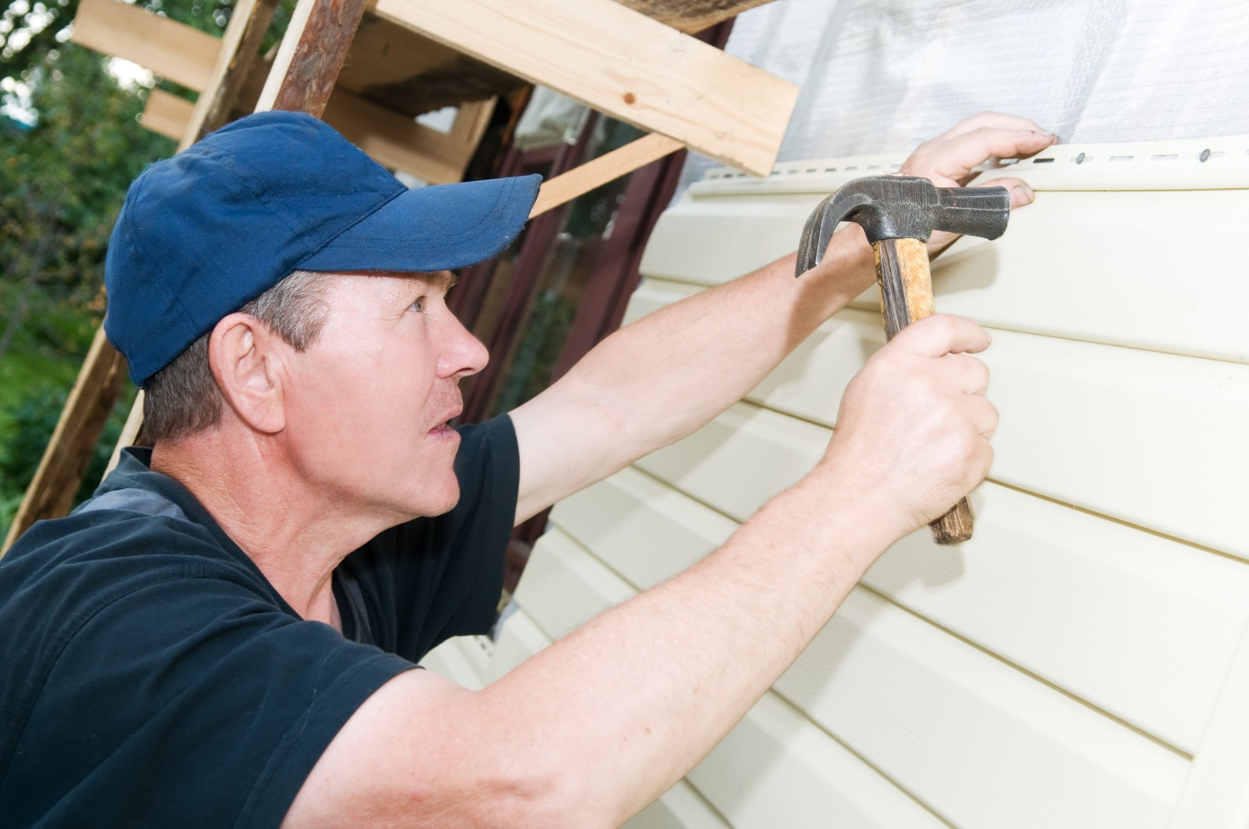 Go with the Pros for a Siding Installation in La Grange, KY