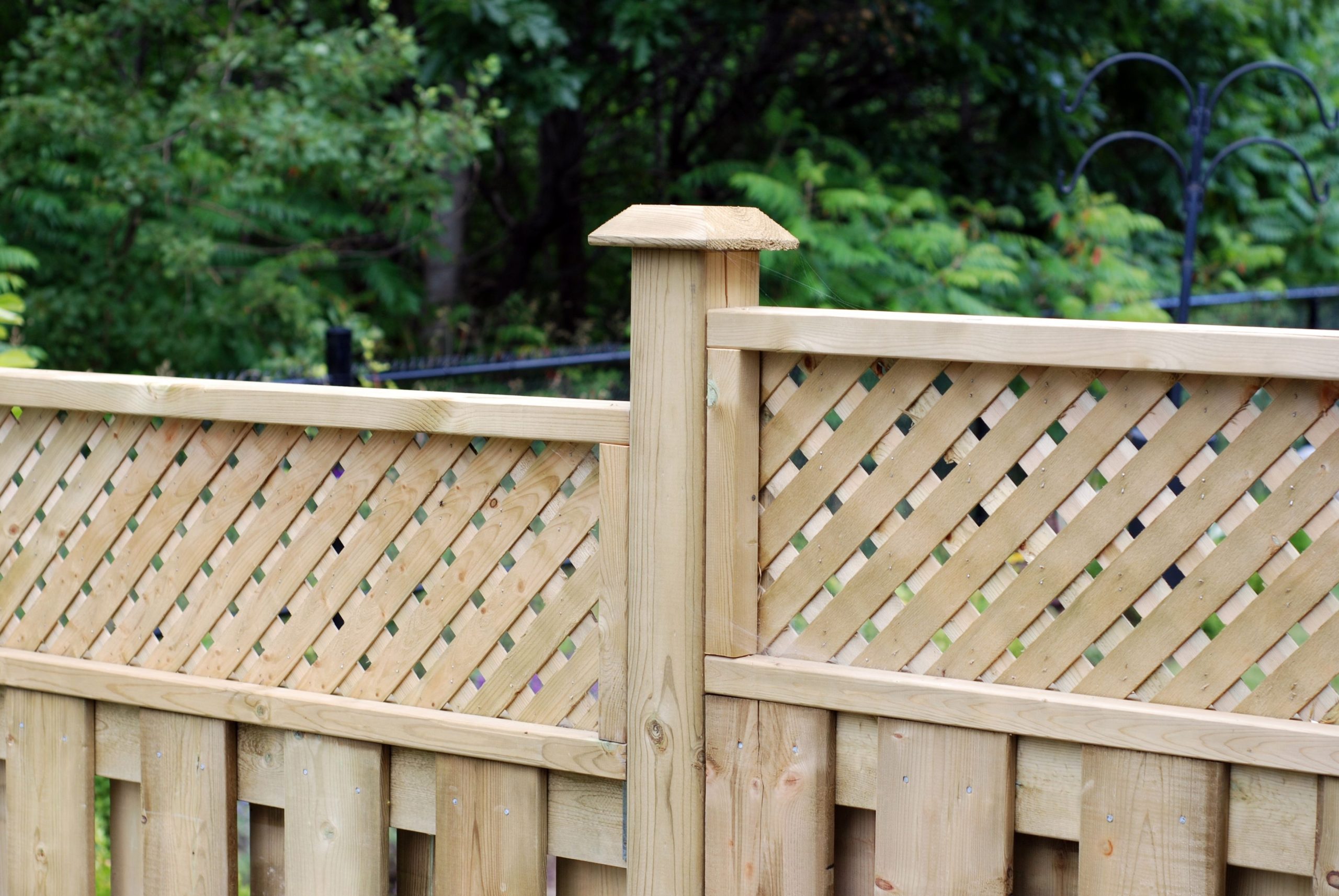 Top-Notch Fence Installation in Ankeny, IA, Means That Your Fence Will Always Look Great