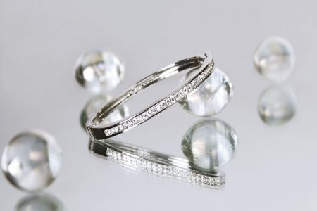 Explore the Many Benefits of Buying Diamond Jewelry in Chicago